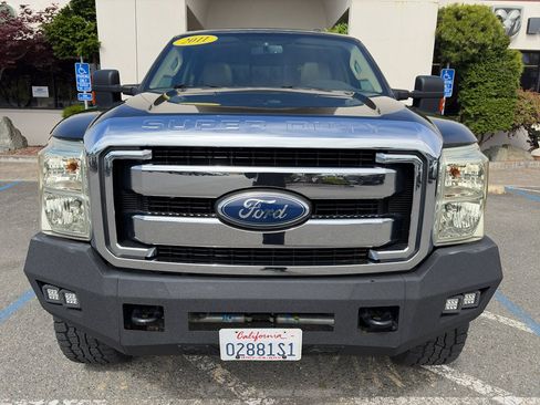 Used 2011 Ford F250 Lariat w/ Lariat Interior Pkg AWD/4WD image 28