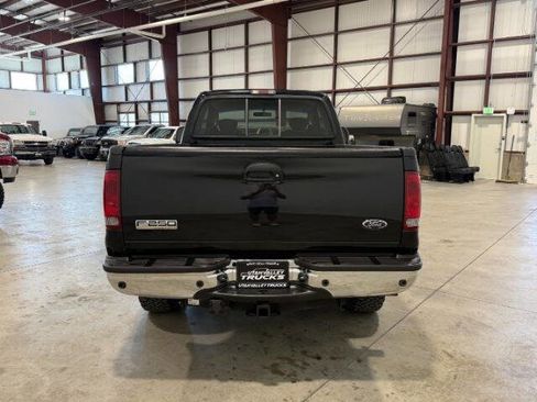 Used 2006 Ford F250 XLT AWD/4WD image 9