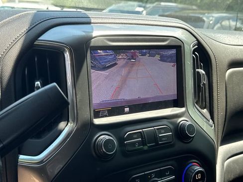 Used 2019 Chevrolet Silverado 1500 LT Trail Boss AWD/4WD image 19