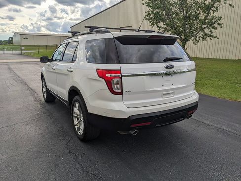 Used 2013 Ford Explorer XLT AWD/4WD image 3