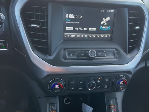 Used 2018 GMC Acadia SLE w/ Driver Alert Package I image 9