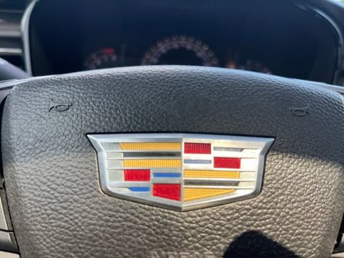 Used 2017 Cadillac XT5 Luxury w/ Driver Awareness Package AWD/4WD image 41