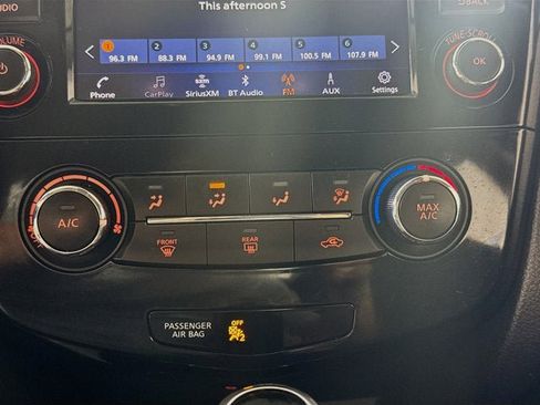 Used 2020 Nissan Rogue Sport S image 14