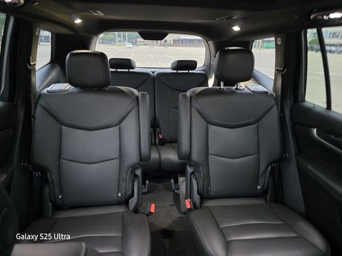 Used 2024 Cadillac XT6 Sport w/ Technology Package AWD/4WD image 26