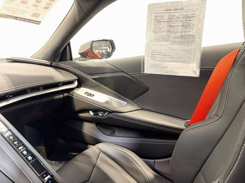 Used 2025 Chevrolet Corvette Z06 RWD image 25