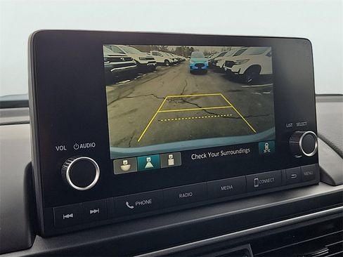 Used 2025 Honda Pilot Sport image 15