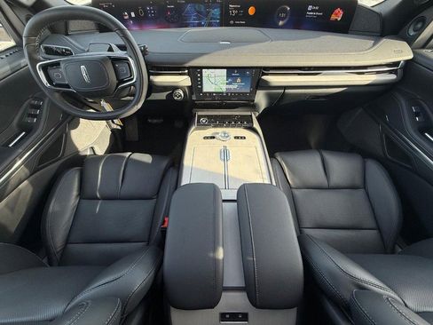 New 2025 Lincoln Navigator L Reserve w/ Jet Appearance Package image 7