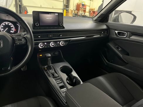 Used 2025 Honda Civic Sport image 26