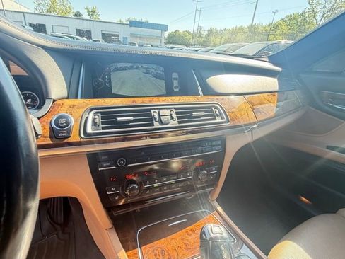Used 2014 BMW 750i xDrive AWD/4WD image 12