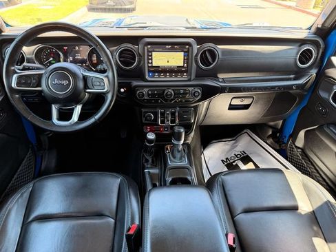 Used 2021 Jeep Wrangler Unlimited Rubicon 4xe w/ Cold Weather Group AWD/4WD image 8