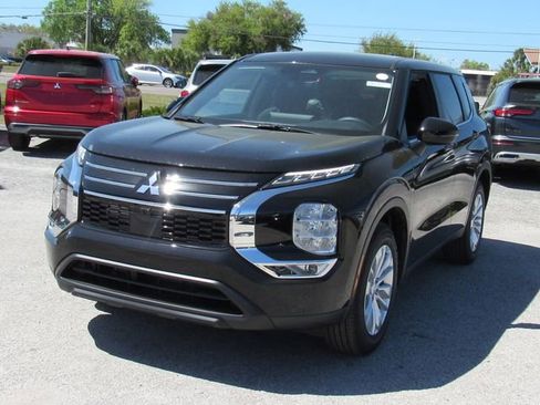 New 2026 Mitsubishi Outlander ES FWD image 7