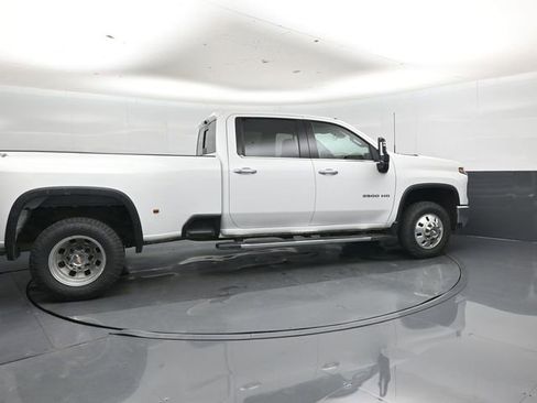 Used 2025 Chevrolet Silverado 3500 LTZ w/ LTZ Plus Package AWD/4WD image 3