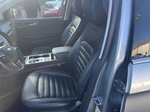 Used 2022 Ford Edge SEL w/ Convenience Package image 9