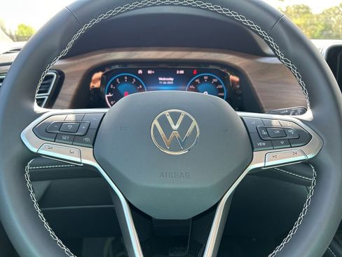New 2026 Volkswagen Atlas SE image 24