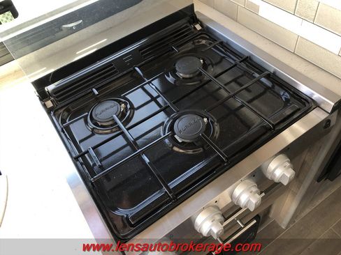 Used 2019 Mercedes-Benz Sprinter 170 image 19