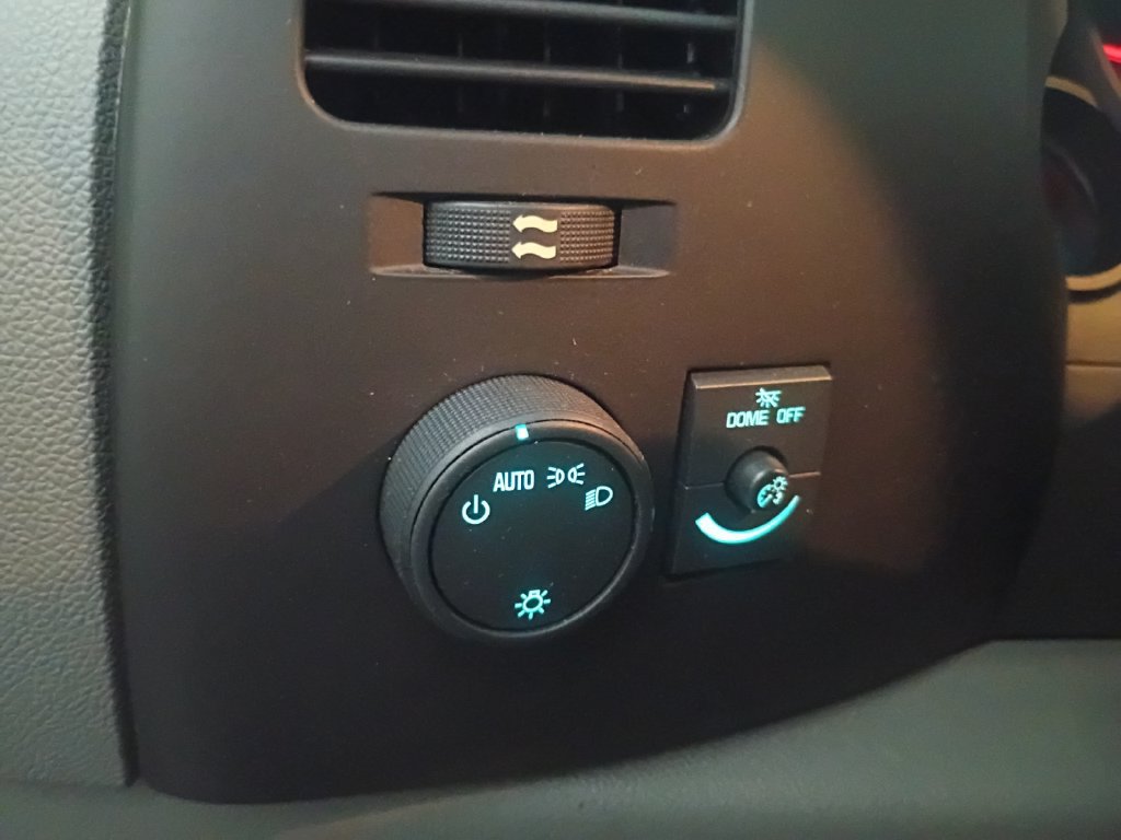 Used 2010 Chevrolet Silverado 1500 W/T RWD image 16