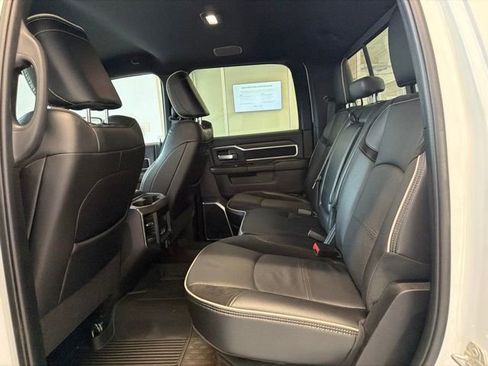 Used 2025 RAM 3500 Laramie w/ Max Tow Package AWD/4WD image 19