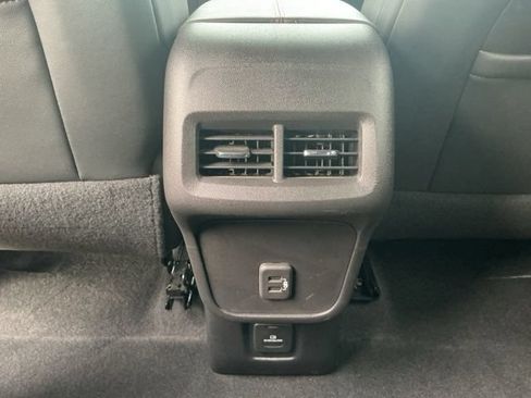 Used 2022 Chevrolet Equinox RS w/ Infotainment Package FWD image 29