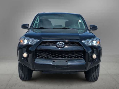 Used 2016 Toyota 4Runner SR5 AWD/4WD image 3