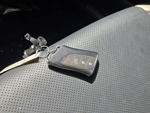 Used 2024 Lexus NX 250 FWD w/ Towing Package (2000 Lbs) image 18