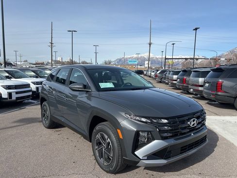 New 2026 Hyundai Tucson Blue SE w/ Tow & Go Package image 3