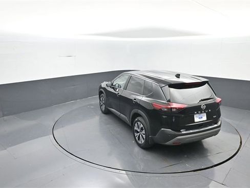 Used 2023 Nissan Rogue SV image 19
