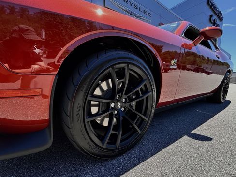 Certified 2023 Dodge Challenger R/T Scat Pack w/ 1320 Plus Group image 19