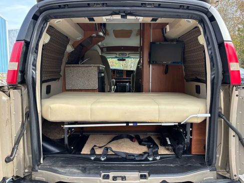 Used 2012 Chevrolet Express 2500 w/ Power Package image 43