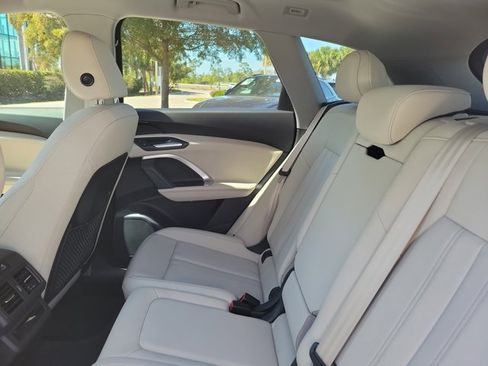 Certified 2025 Audi Q5 Premium w/ Convenience Package image 11