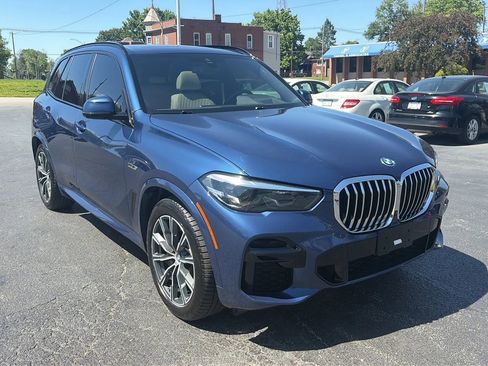 Used 2022 BMW X5 xDrive45e w/ M Sport Package AWD/4WD image 3