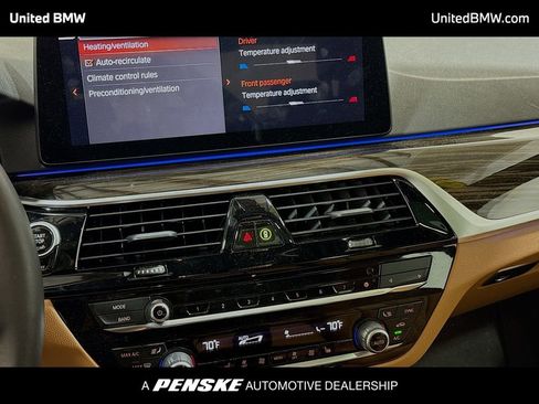 Used 2023 BMW 530i w/ Premium Package RWD image 11