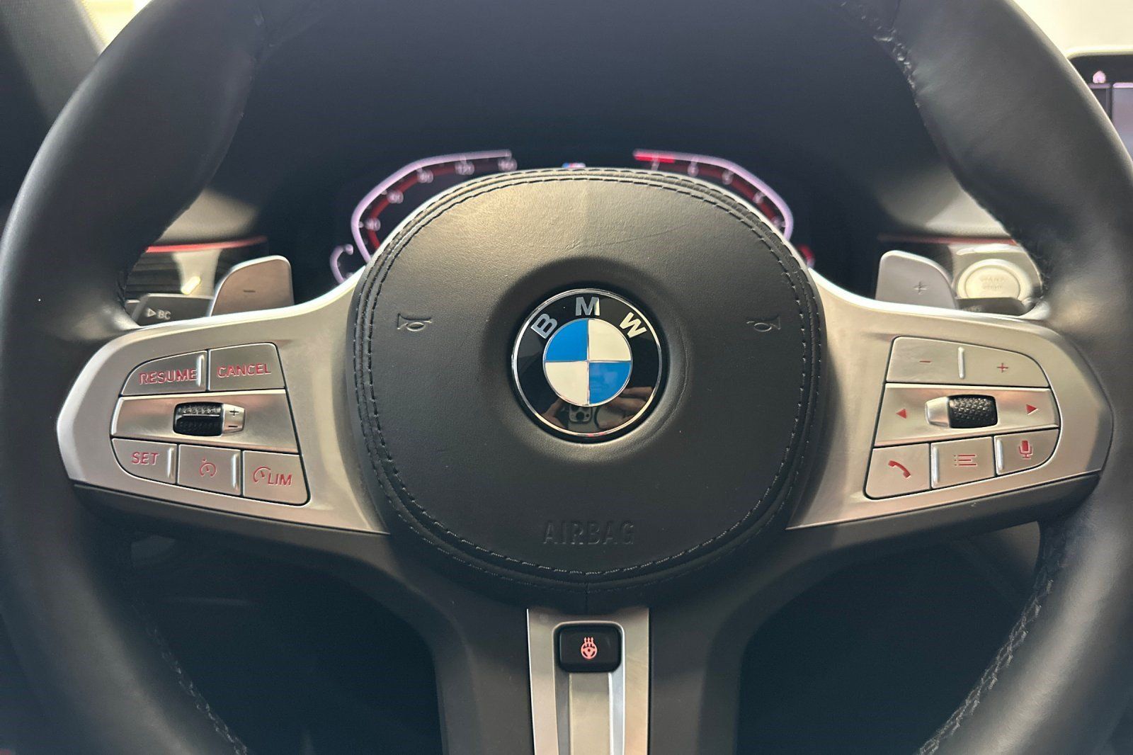 Used 2022 BMW 740i w/ M Sport Package RWD image 10
