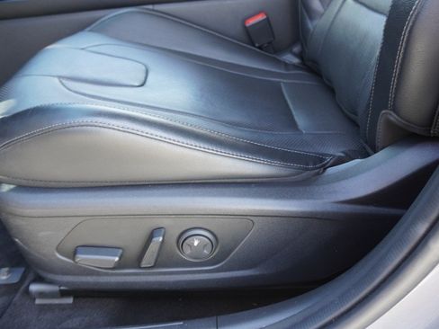 Used 2023 Hyundai Elantra Limited w/ Cargo Package FWD image 24
