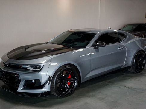 Used 2023 Chevrolet Camaro ZL1 RWD image 5