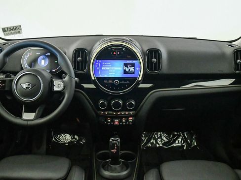 Certified 2024 MINI Cooper Countryman S FWD image 15
