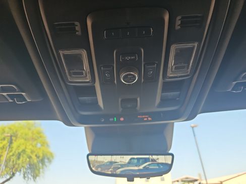 Used 2023 Cadillac Escalade Premium Luxury AWD/4WD image 22