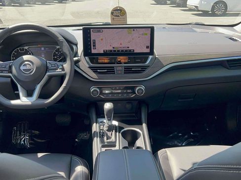 Used 2025 Nissan Altima 2.5 SL image 28