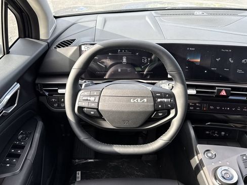 Certified 2026 Kia Sportage EX image 13