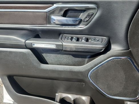 Used 2025 RAM 1500 Laramie AWD/4WD image 8