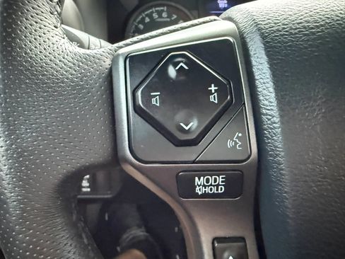 Used 2020 Toyota Tacoma TRD Off-Road w/ TRD Premium Off Road Package AWD/4WD image 28