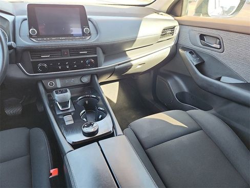 Used 2023 Nissan Rogue S image 27
