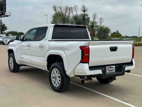 Used 2024 Toyota Tacoma SR5 RWD image 7