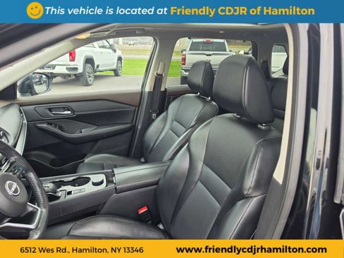 Used 2022 Nissan Rogue SV w/ SV Premium Package image 12