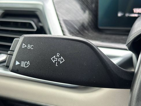 Certified 2025 BMW X7 M60i w/ Climate Comfort Package image 33