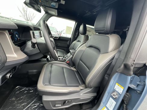 New 2025 Ford Bronco Outer Banks image 13