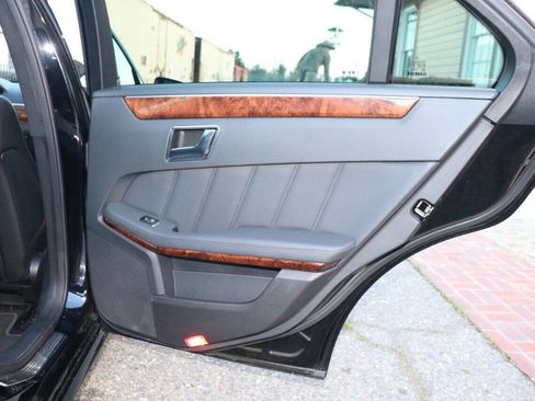 Used 2013 Mercedes-Benz E 350 Sedan image 45