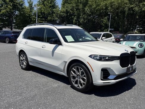 Used 2021 BMW X7 xDrive40i w/ Premium Package AWD/4WD image 3