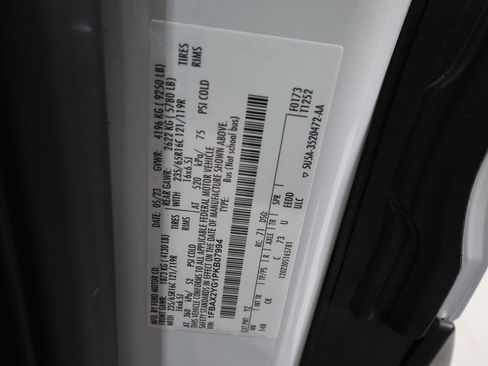 Used 2023 Ford Transit 350 XLT image 28