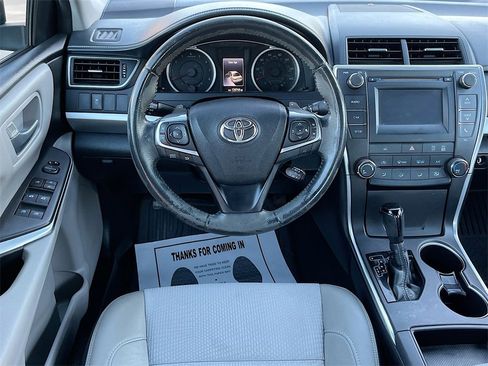 Used 2016 Toyota Camry SE image 21