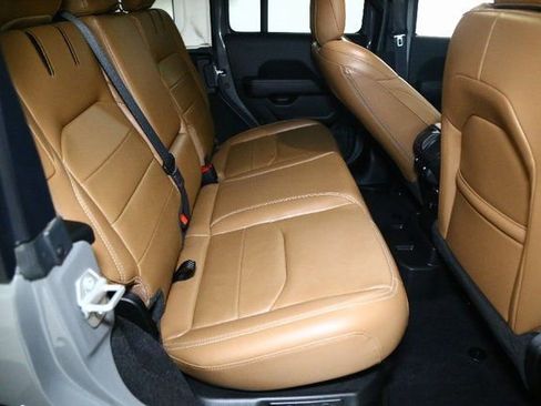 Used 2022 Jeep Wrangler Unlimited Sahara w/ Cold Weather Group image 31